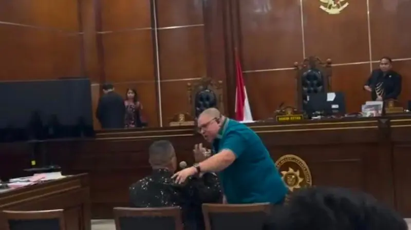 Sidang Razman Arif Nasution di PN Jakut Berakhir Ricuh, Hotman Paris Unggah Video Konfrontasi