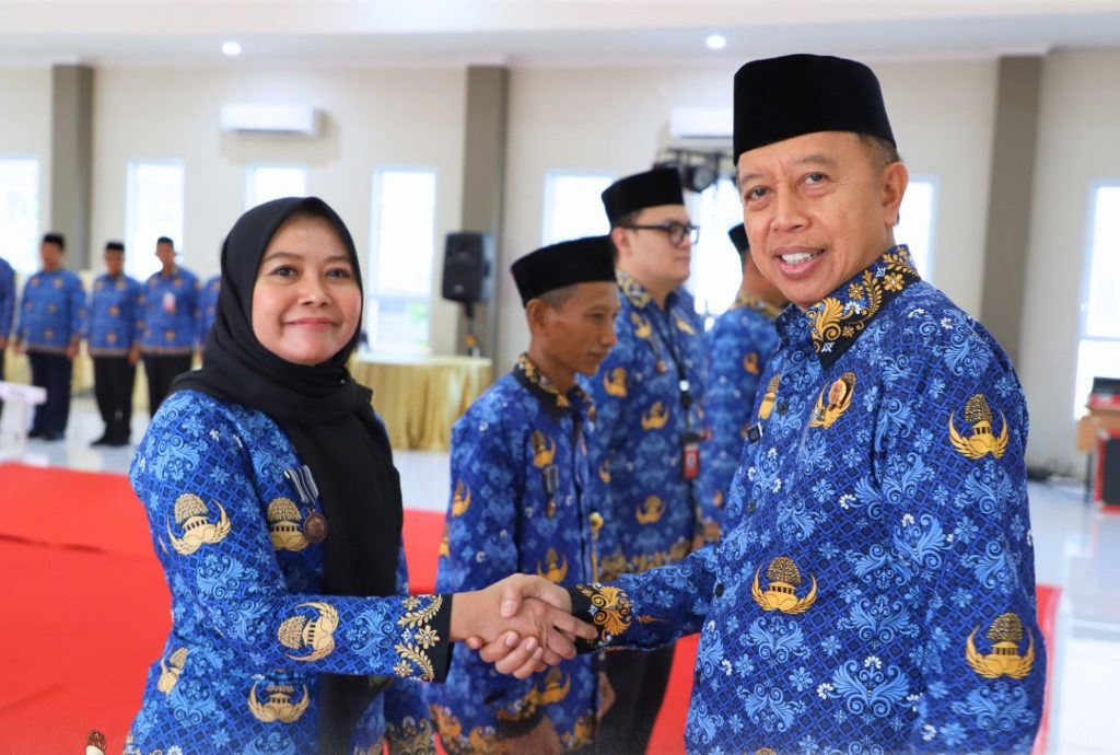 Empat Pegawai Kantah Balangan Terima Satyalancana Karya Satya X Tahun, Bukti Pengabdian Tanpa Batas untuk Negeri