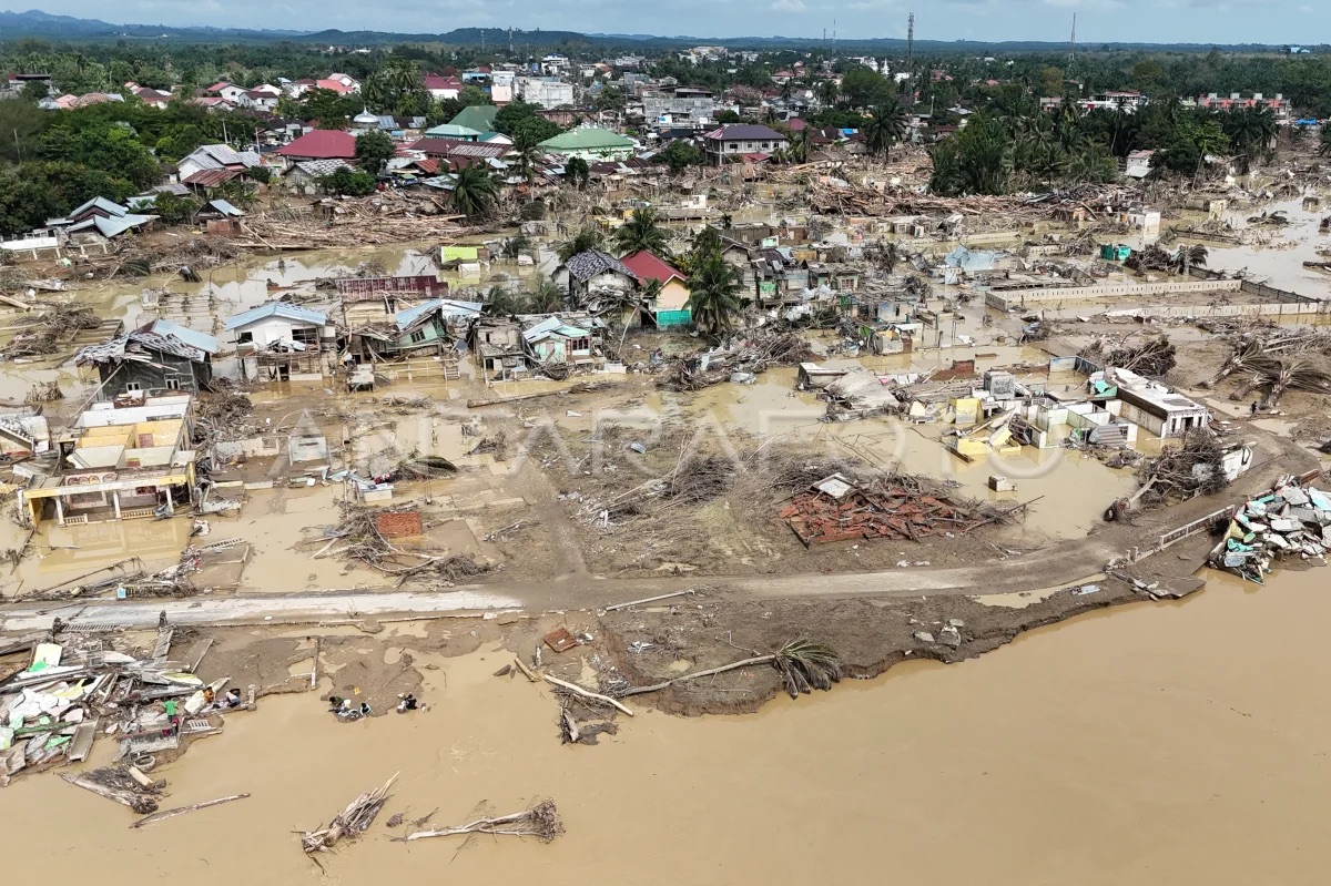 3.000 Warga Padang Belum Bisa Pulang, Banyak Rumah Hancur Dibawa Banjir Bandang