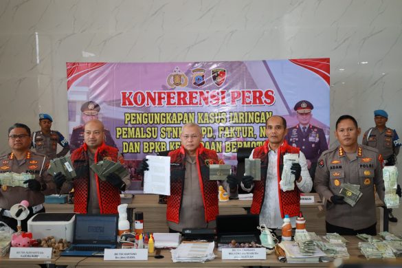 STNK dan BPKB palsu disita oleh polisi Polda Kalsel