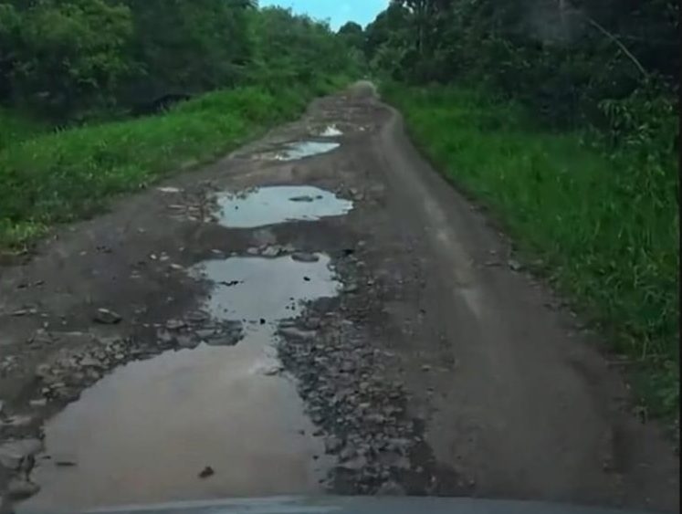 kondisi jalan rusak banjang batumandi balangan