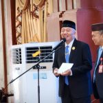 Muhidin saat melantik pejabat di lingkungan Pemprov Kalsel