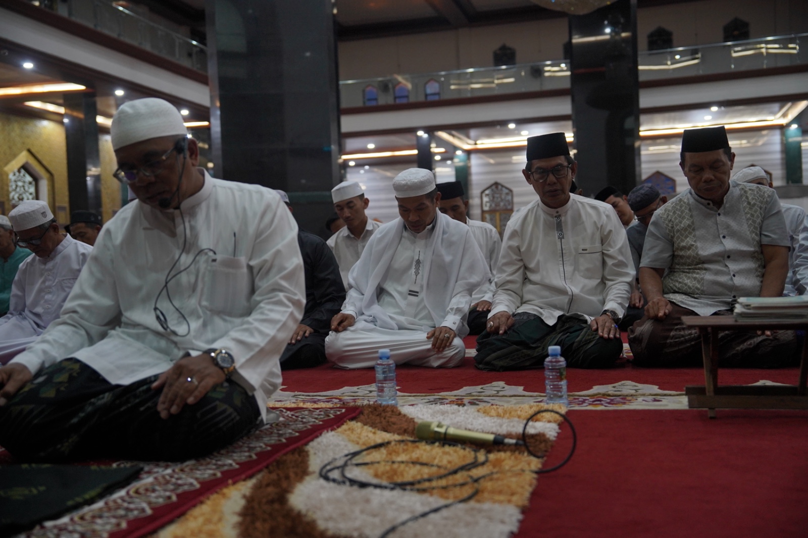 Calon jemaah haji Balangan mengikuti salat hajat bersama