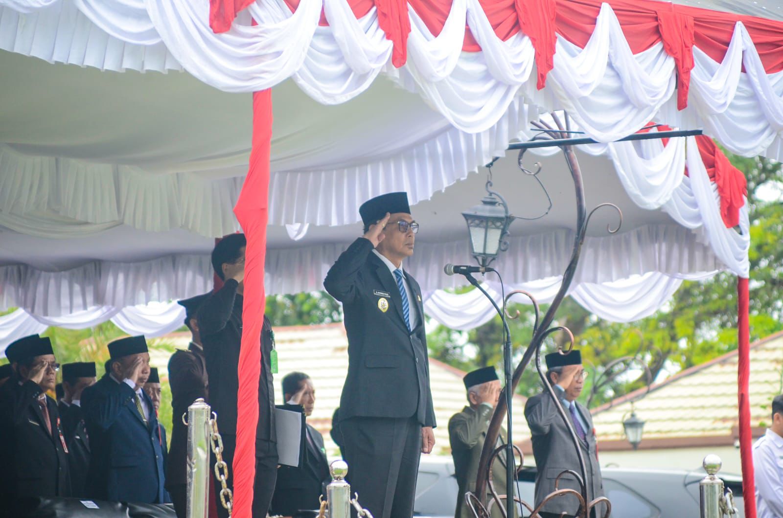 Wabup Balangan pimpin upacara HUT ALRI Divisi IV Pertahanan Kalimantan