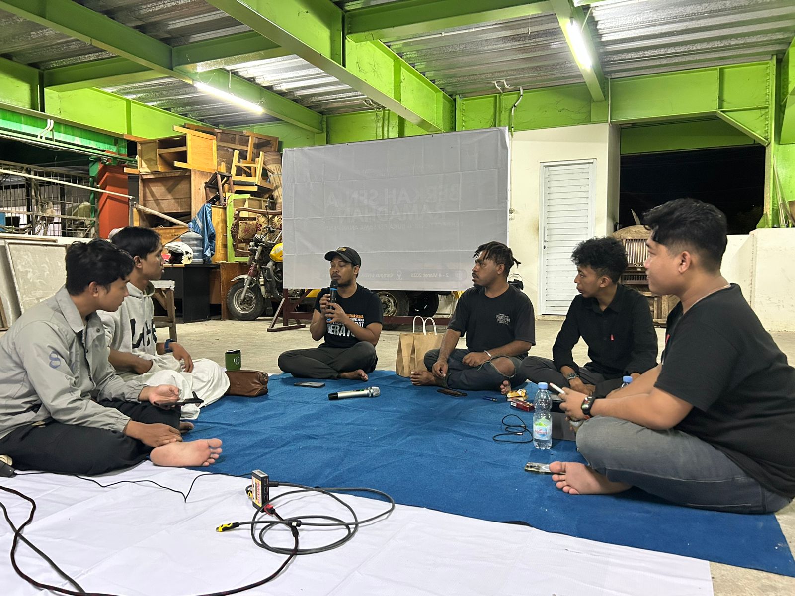 Diskusi film dokumenter Pesta Babi di Banjarbaru