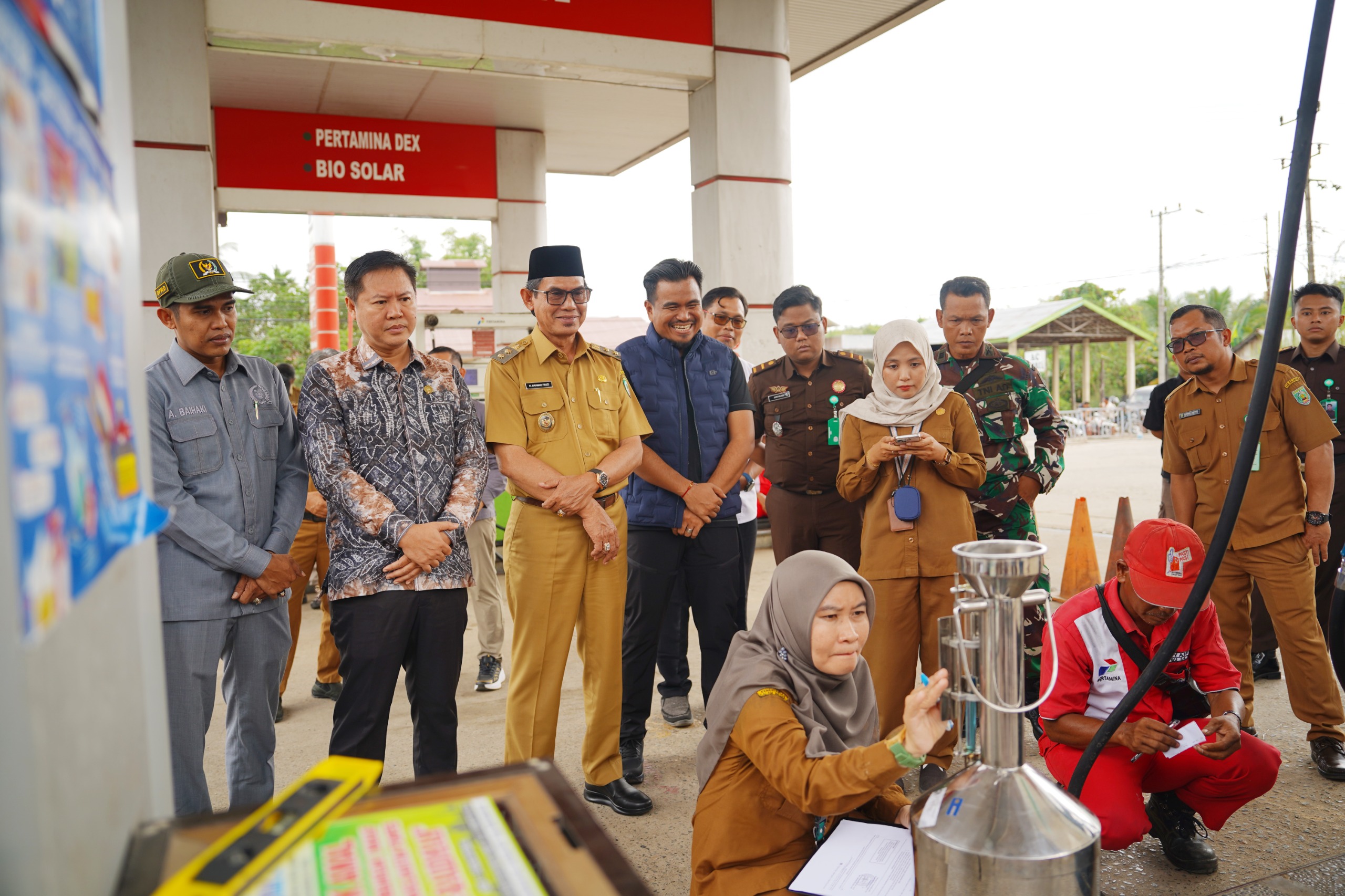 Pengawasan metrologi legal Balangan di SPBU Paringin