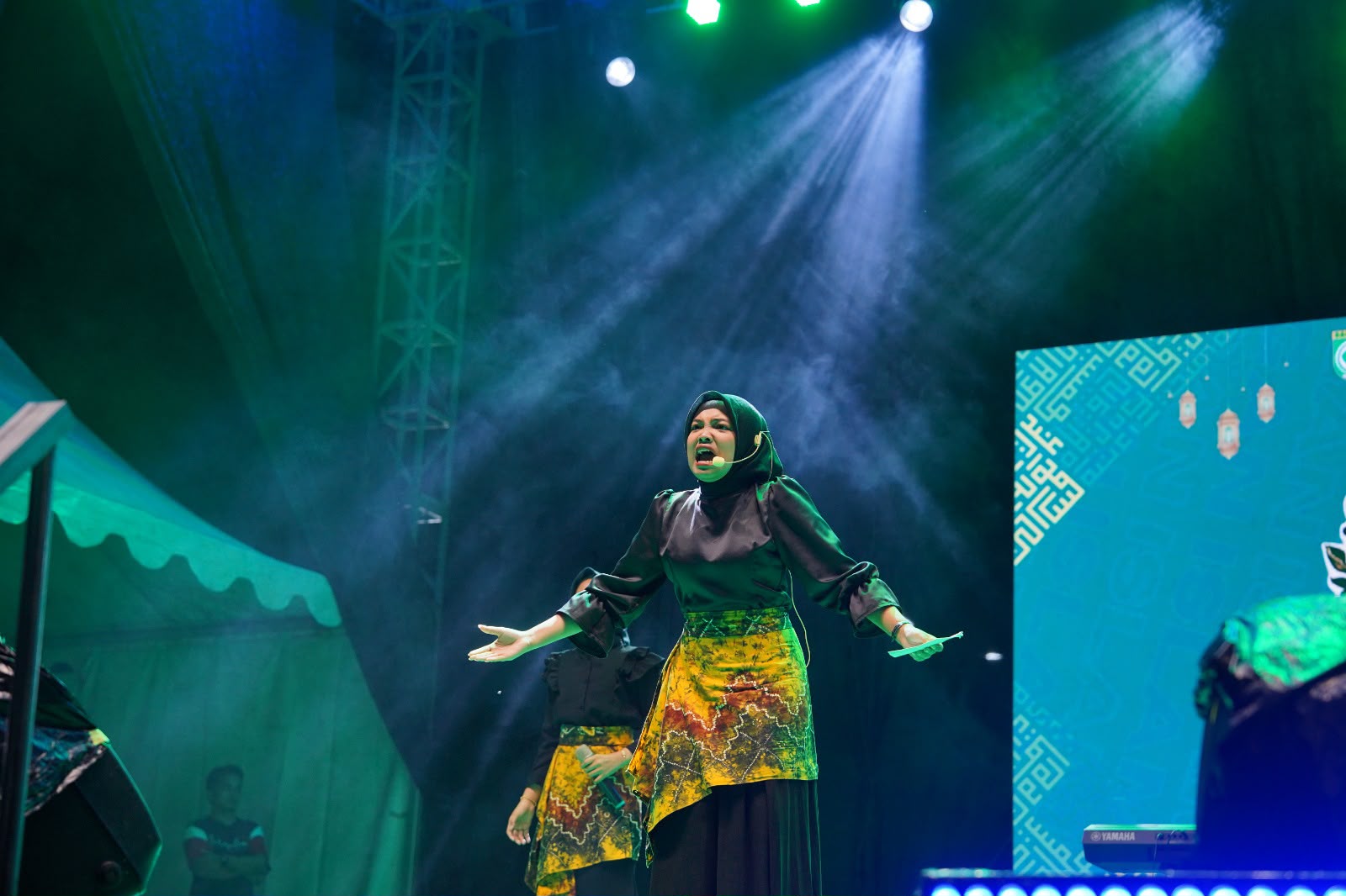 Penampilan musikalisasi puisi pada Gelar Sastra Puisi II dalam Balangan Islamic Festival 2026 di Paringin Selatan.