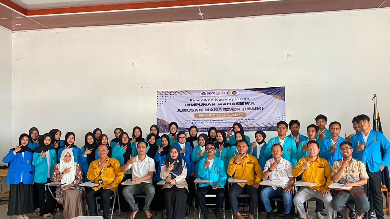 Pelantikan pengurus HIMA Prodi Manajemen periode 2026–2027 di Aula Kampus Haur Batu Paringin.