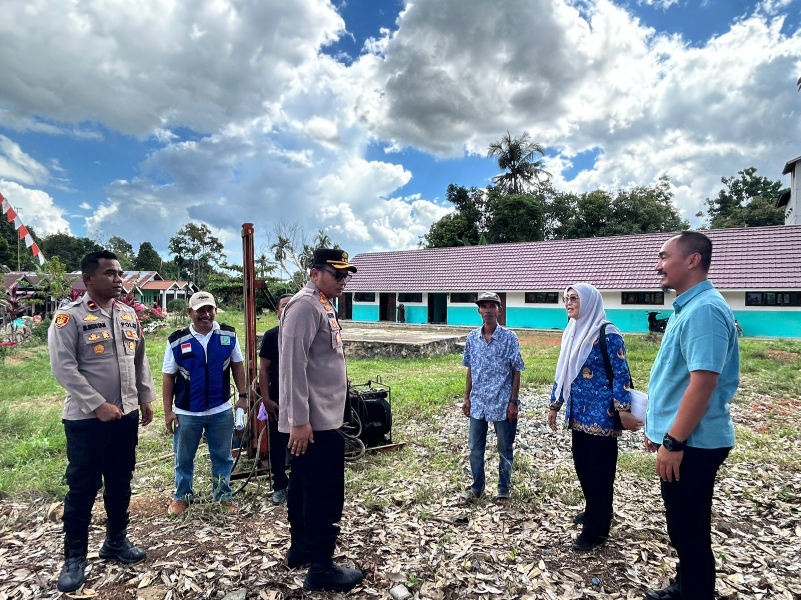 Groundbreaking pembangunan sumur bor Polres Banjarbaru di Kelurahan Cempaka dalam rangka Hari Bhayangkara ke-80.