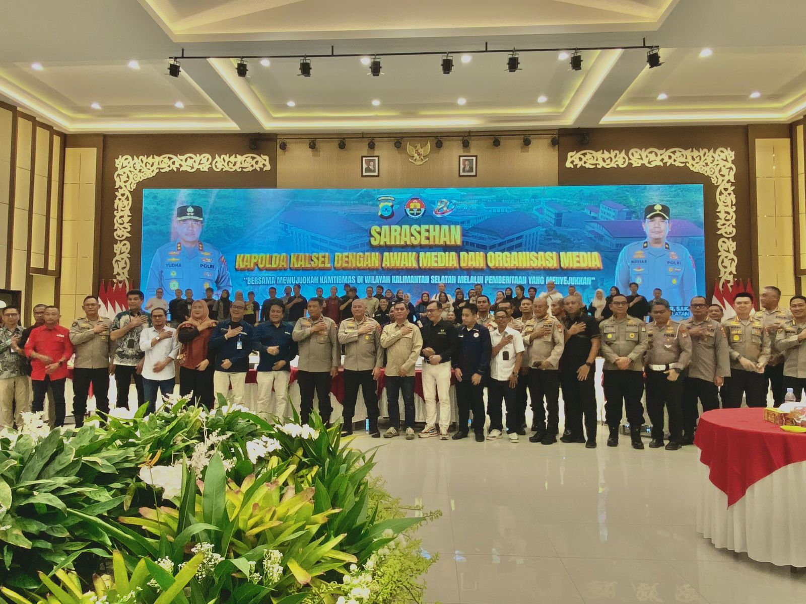 Kapolda Kalsel saat sarasehan bersama media dan influencer di Banjarbaru.