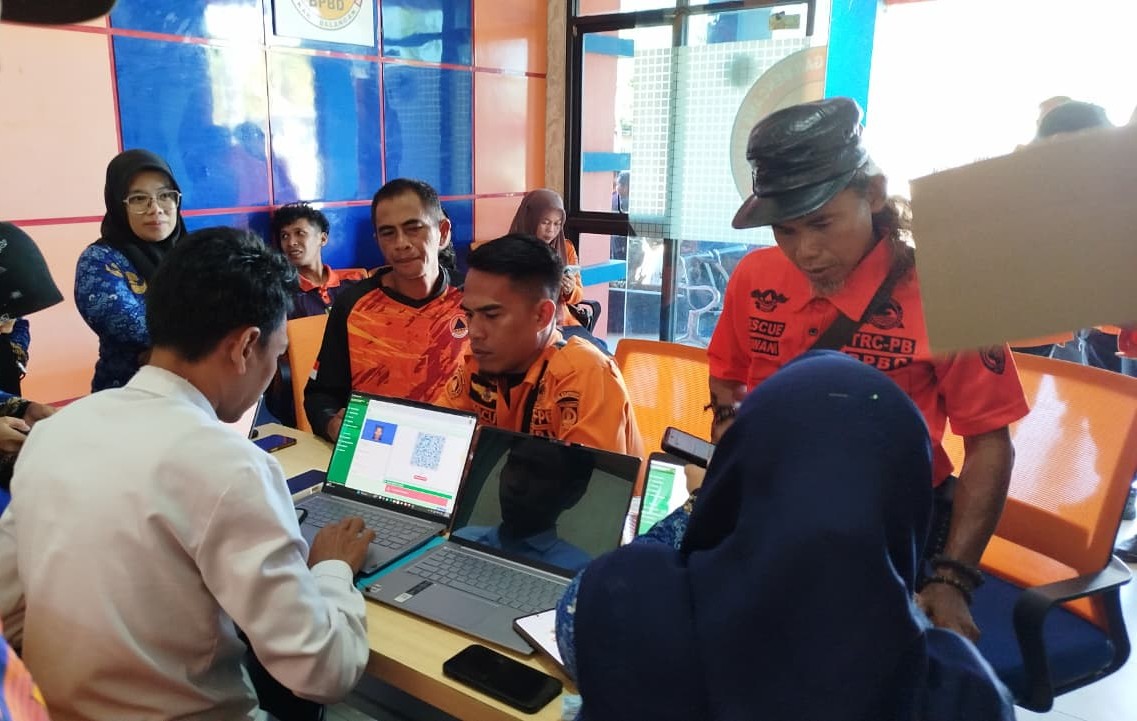 Penandatanganan kerja sama akses data kependudukan antara Disdukcapil dan BPBD Kabupaten Balangan.