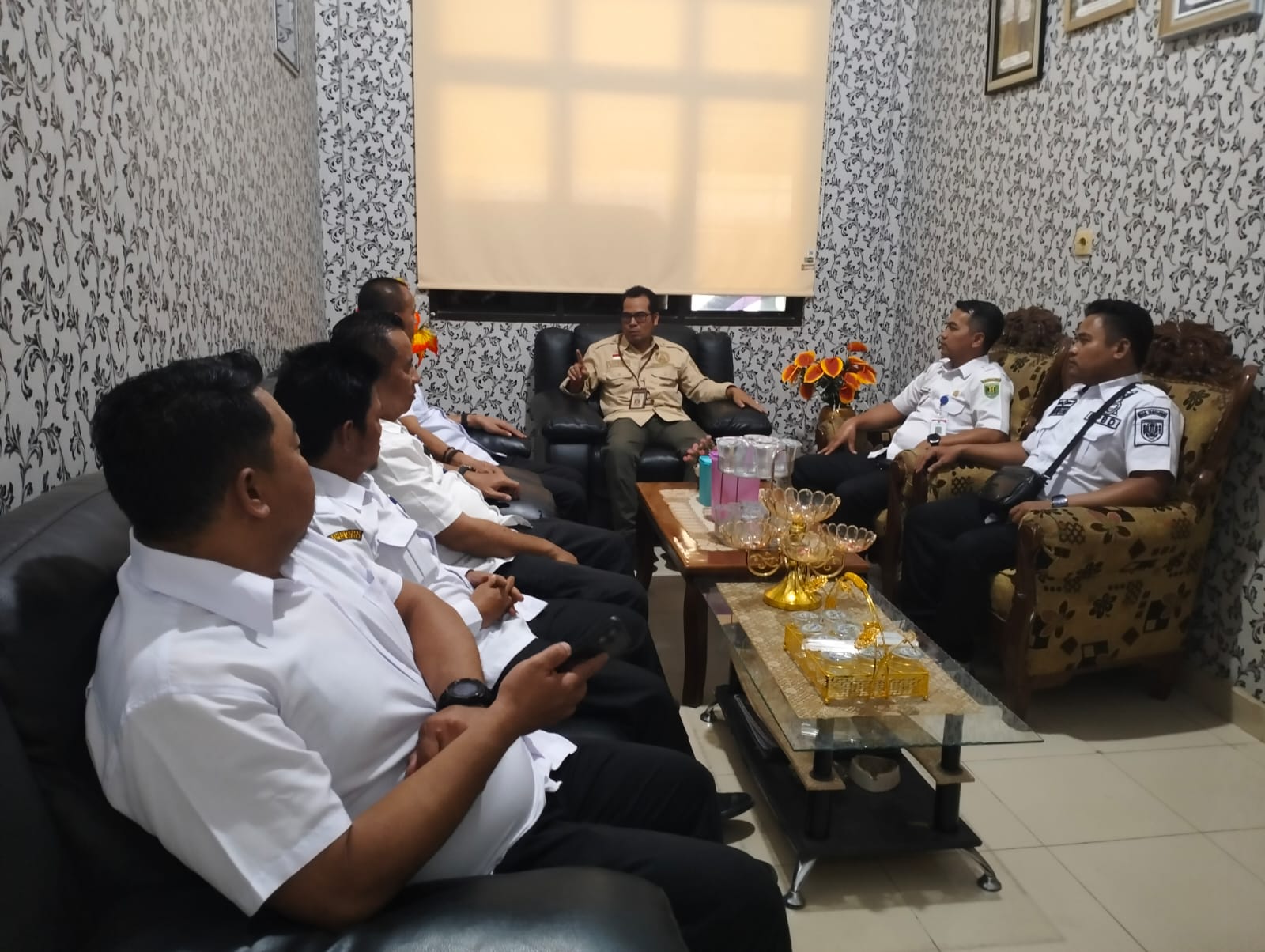 BPBD Tabalong berdiskusi dengan BPBD Balangan mengenai pembentukan Forum Pengurangan Risiko Bencana.
