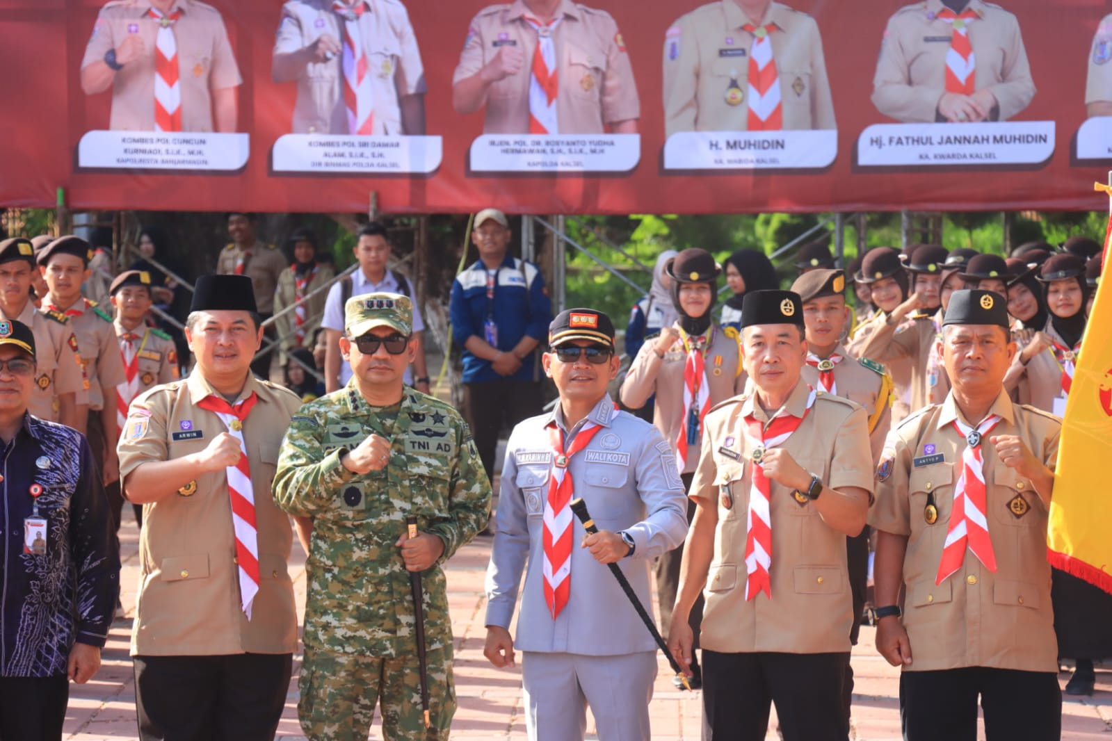 Wakapolresta Banjarmasin menghadiri Upacara Penutupan PERTIKARADA XIII Kalimantan Selatan.
