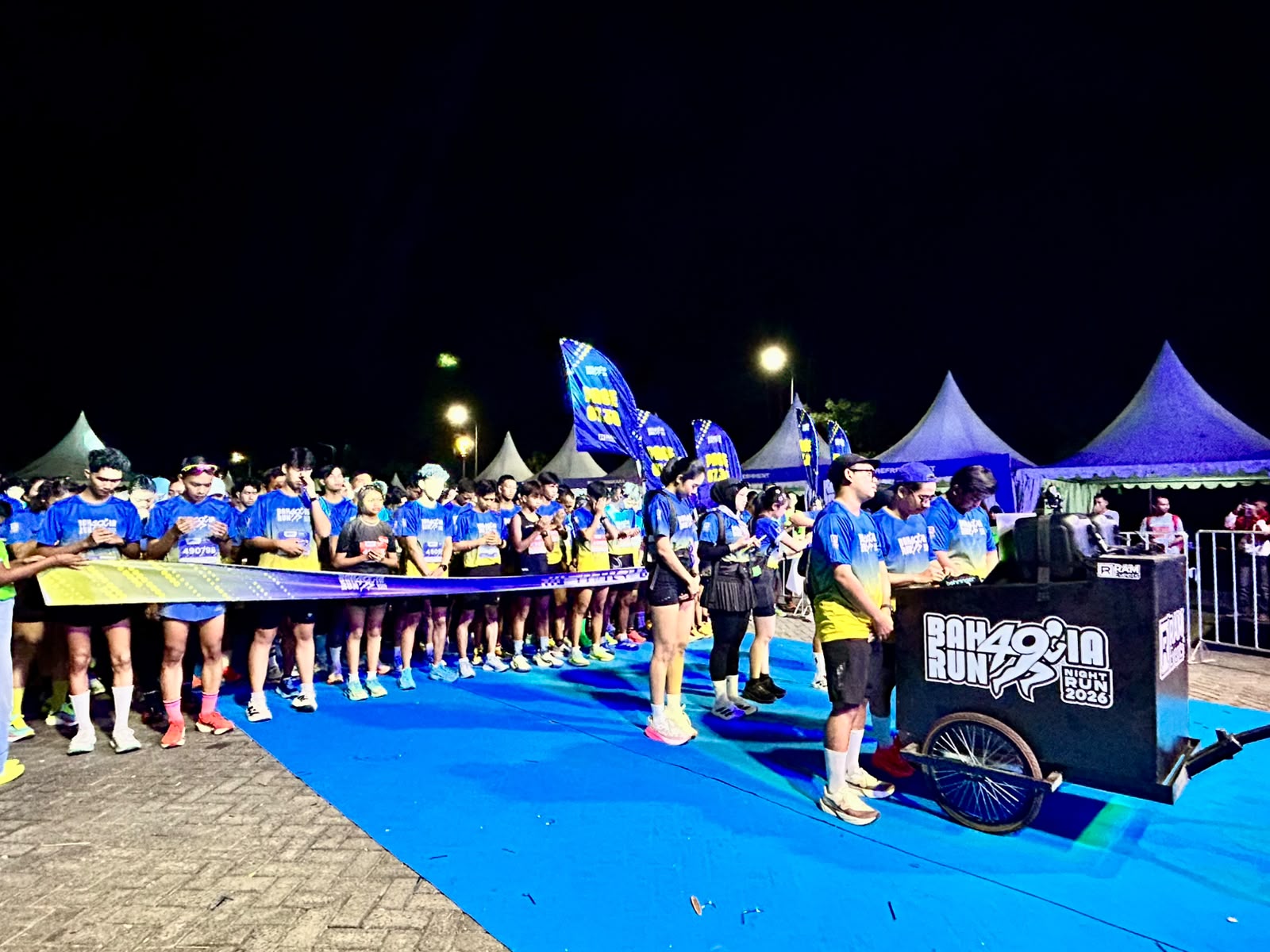 Ratusan peserta mengikuti Bahagia Run 2026 di halaman Kantor Gubernur Kalimantan Selatan, Banjarbaru.