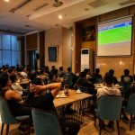 Puluhan pendukung menyaksikan kemenangan Argentina saat nobar Piala Dunia di Grand Tan Banjarmasin.