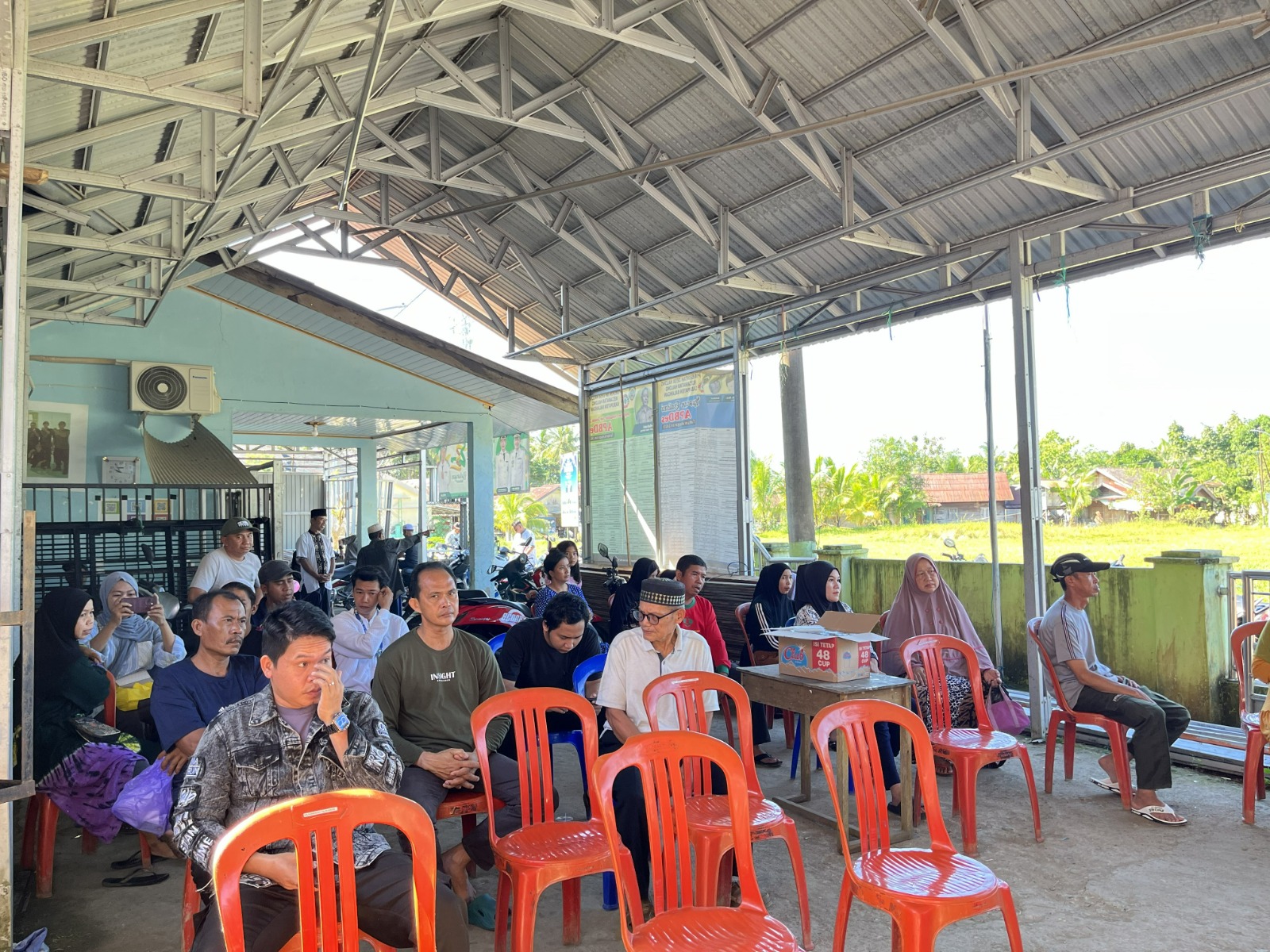 Kepastian Hak Tanah Terwujud, 117 Warga Halong Terima Sertipikat PTSL