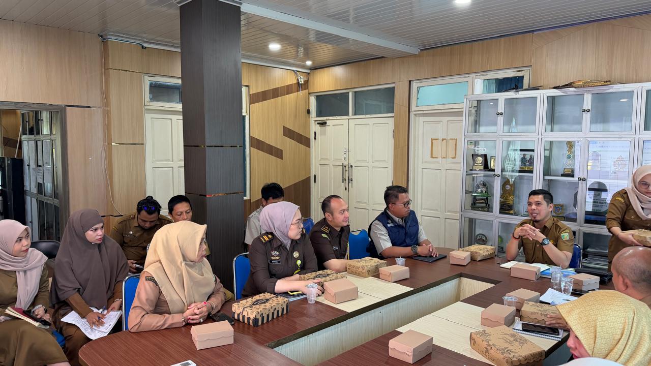 Kantor Pertanahan Kabupaten Balangan mengikuti rapat koordinasi inventarisasi Asrama Mahasiswa Balangan.