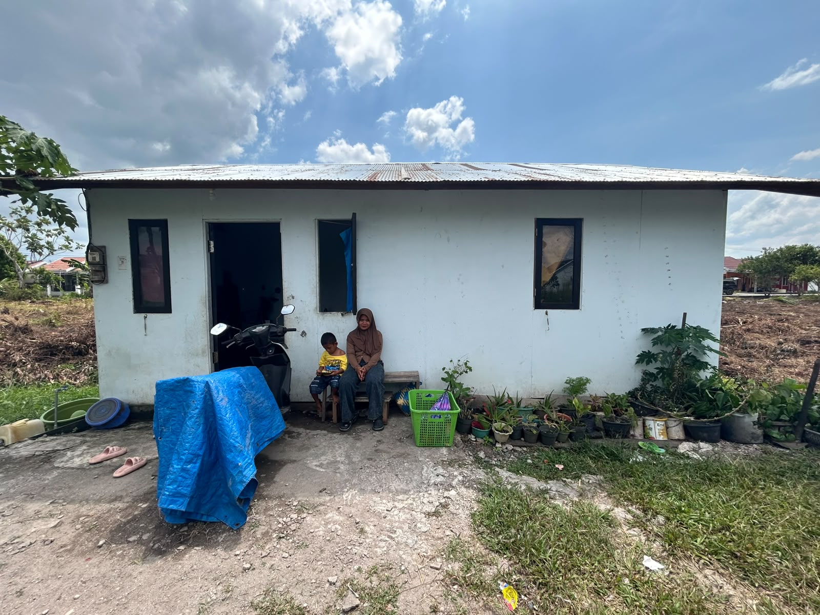 Demi Dua Anak Yatim, Nana Pertahankan Rumah Peninggalan Suami di Tengah Sengketa Lahan