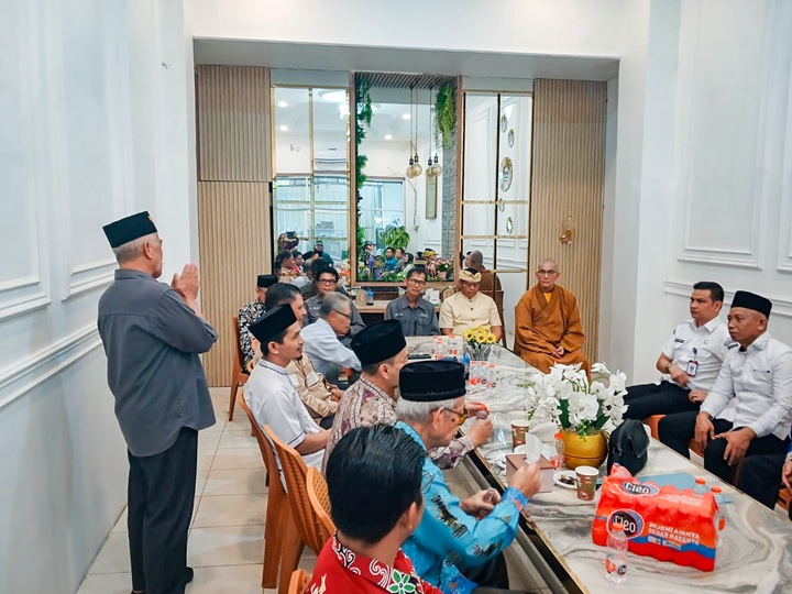 Tokoh lintas agama mengikuti dialog kerukunan umat beragama di Kota Banjarbaru.