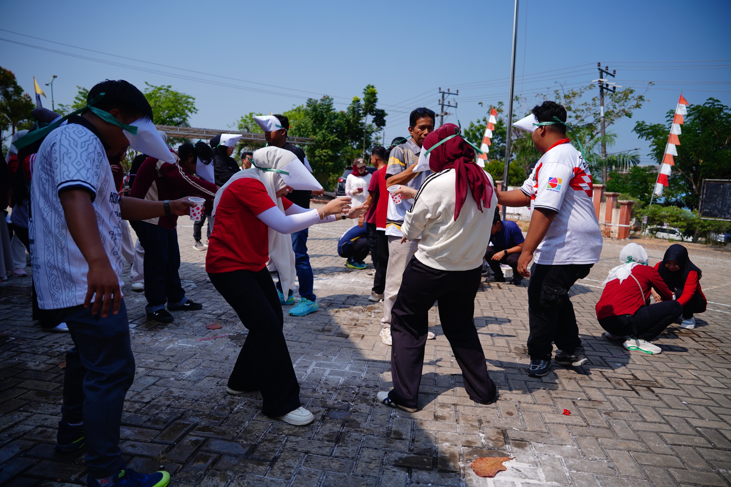 Pegawai Diskominfosan Balangan mengikuti lomba HUT ke-81 RI