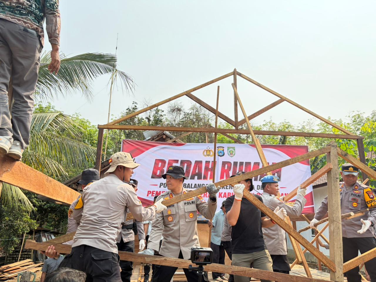 Program Bedah Rumah Polres dan Pemkab Balangan